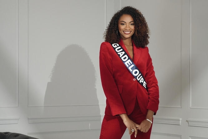 découvrez en avant-première qui sera la miss france 2025, révélée par une intelligence artificielle ! plongez dans les coulisses de cette sélection unique et explorez les caractéristiques qui font de cette candidate la nouvelle ambassadrice de la beauté et de l'élégance française.