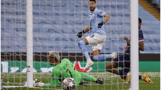 découvrez notre analyse complète du match mans fc contre psg, incluant des pronostics détaillés et des conseils d'experts pour parier efficacement. ne manquez pas nos insights sur les performances des équipes et les enjeux de cette rencontre passionnante.